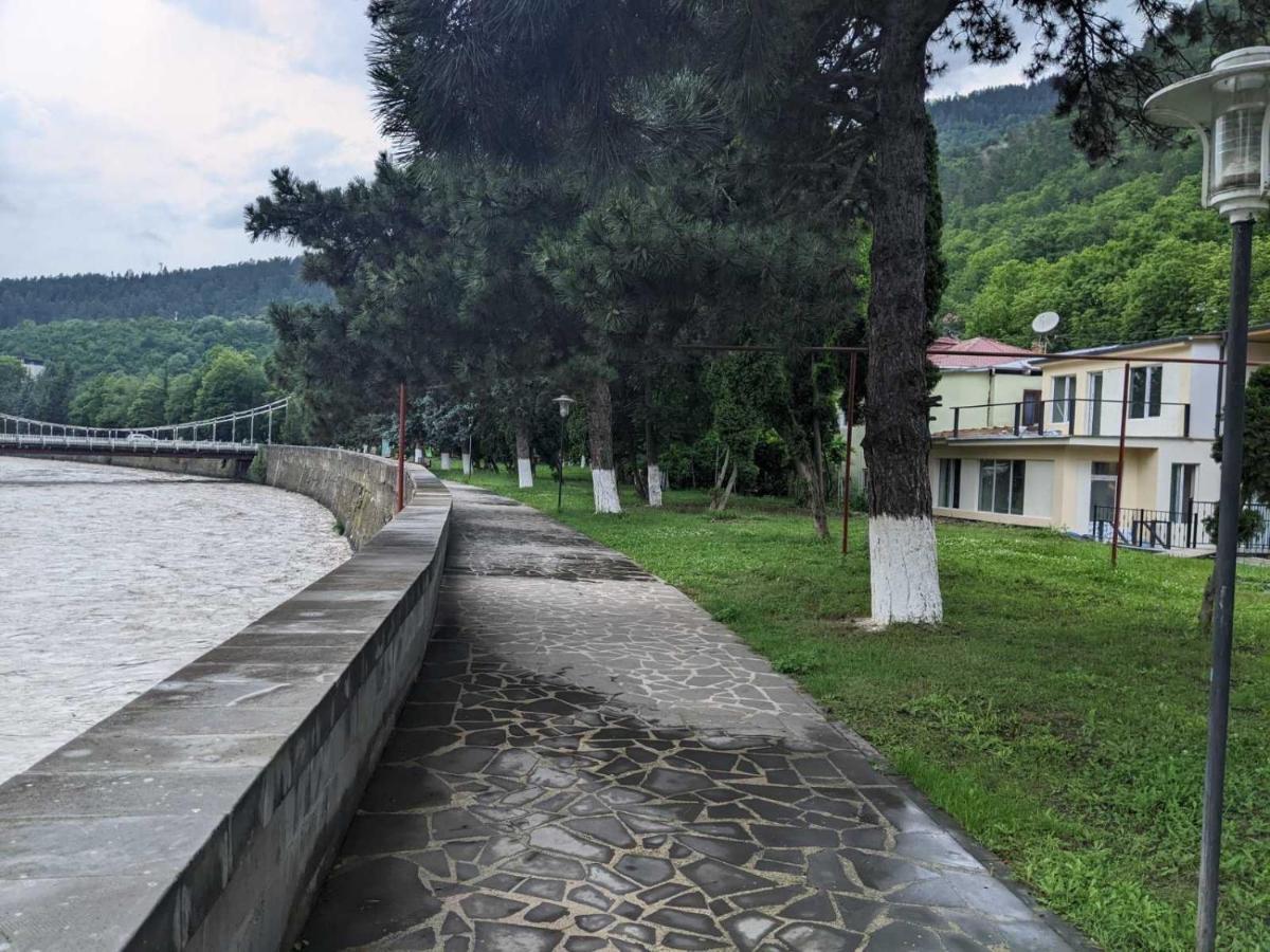 Riverside Borjomi Exterior foto